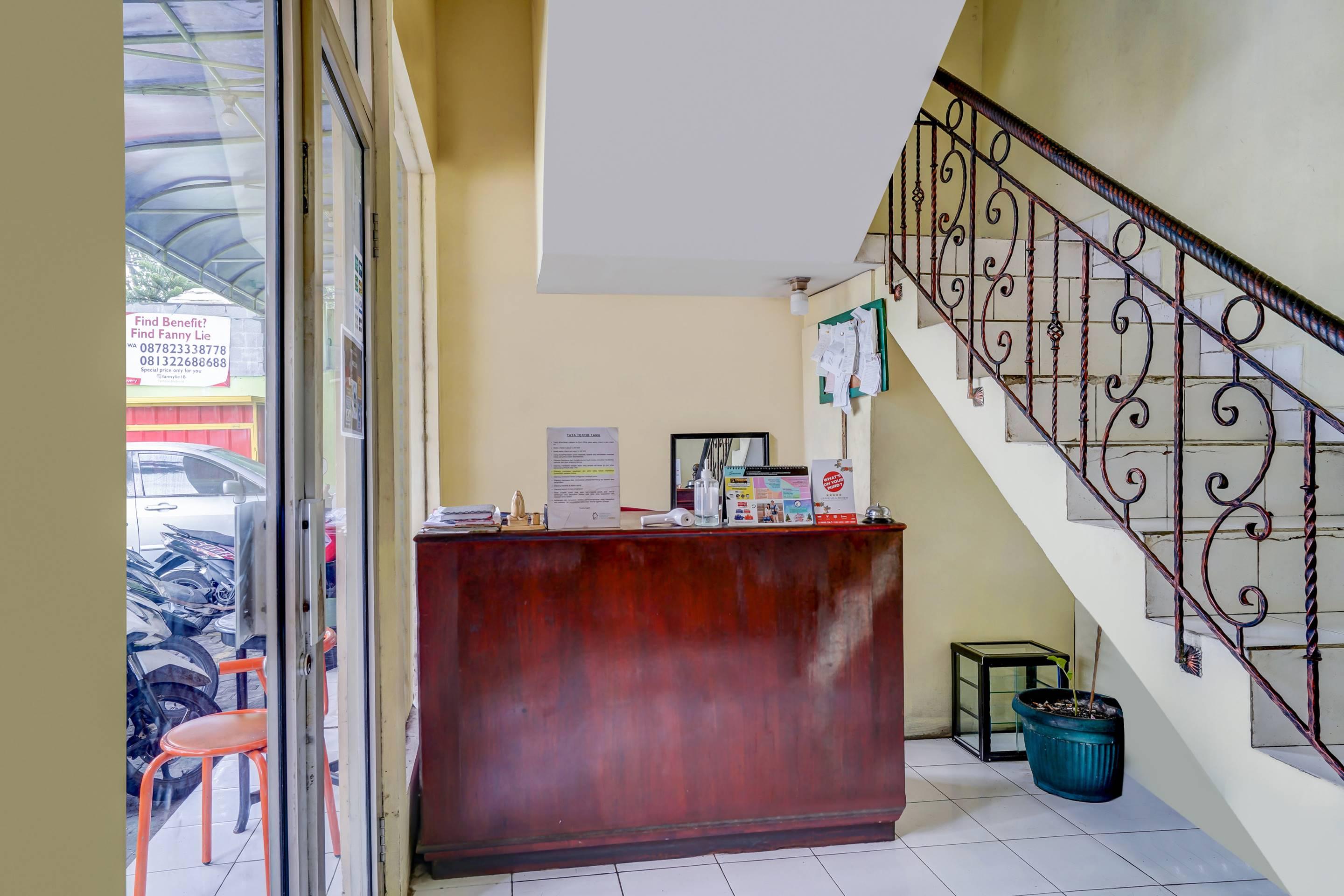 Oyo 3898 Sultan Premiere Ayuni Hotel 2*